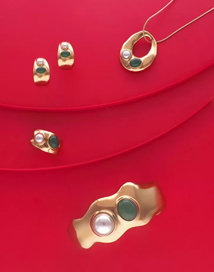 Fashion Majorica Gold Feme Small Hoop Earrings With Pearls And Green Agates