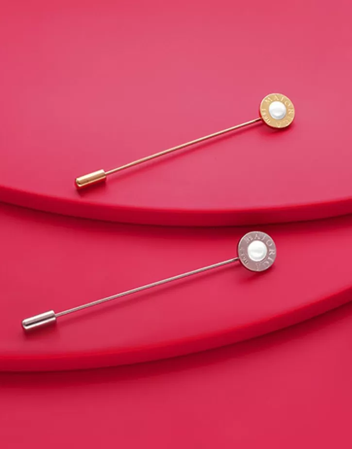 Clearance Majorica Le Club Long Gold Steel Broach With Logo And White Half Pearl